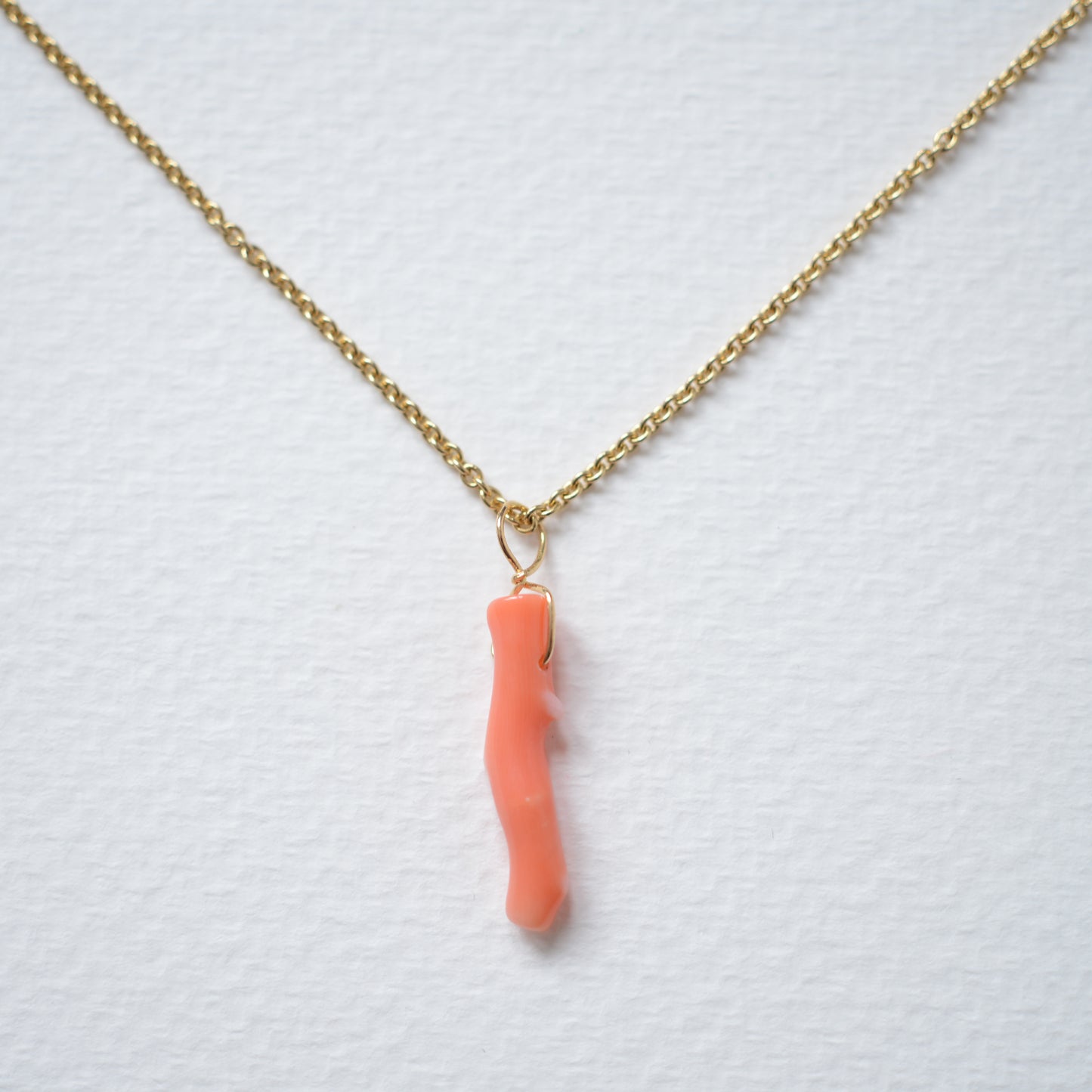 TIMELESS PINK CORAL & GOLD PENDANT